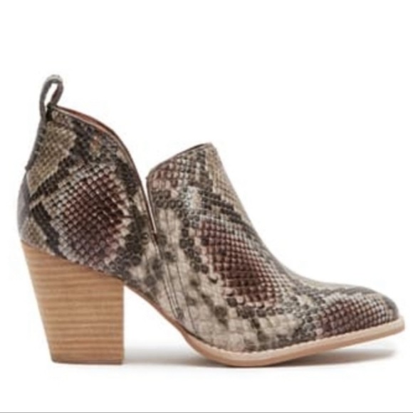 JEFFERY CAMPBELL SHARK SNAKE-EMBOSSED LEATHER ANKLE BOOT - NIB! - Picture 3 of 12